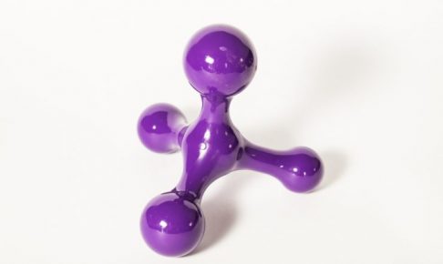 紫色のおもちゃ